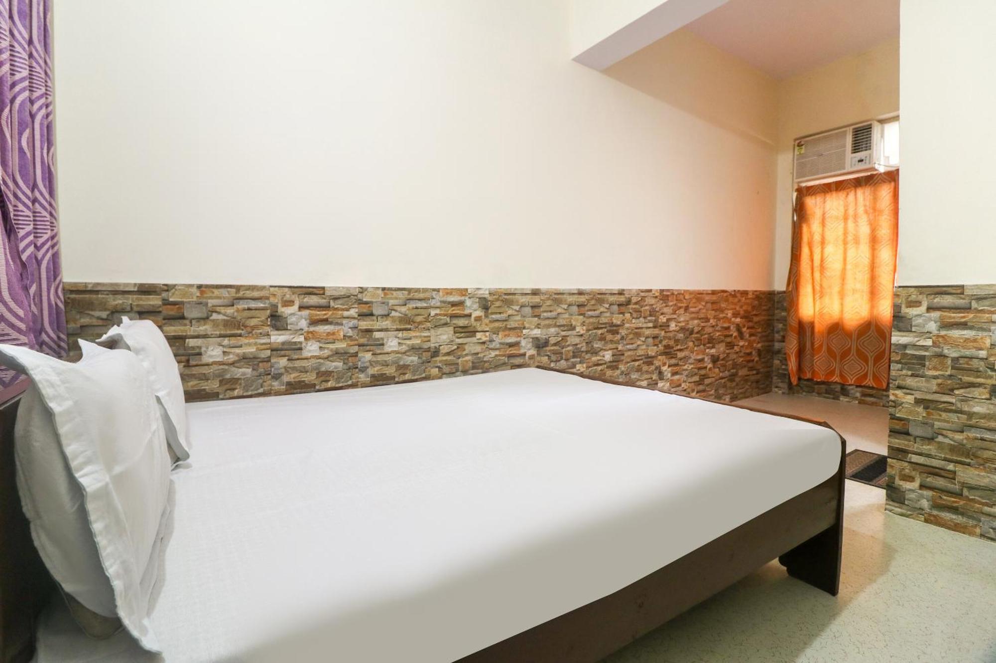 Spot On Hotel Anand Bhawan Alīgarh Eksteriør bilde